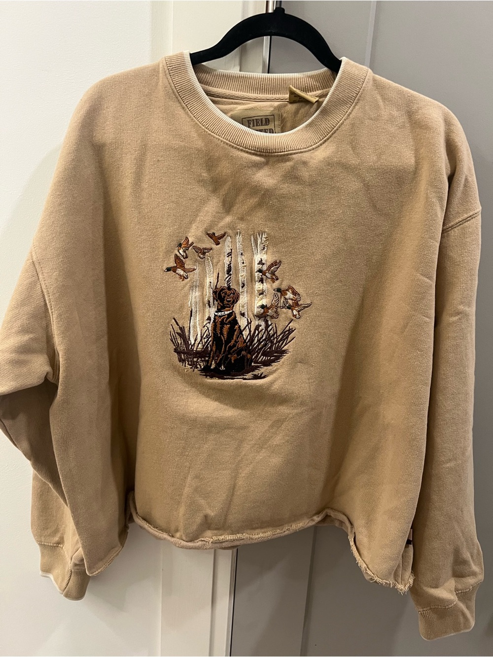 Outdoor Crewneck Beige Embroidered Chocolate Lab Hunting Scene